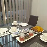 Lemos בית הארחה