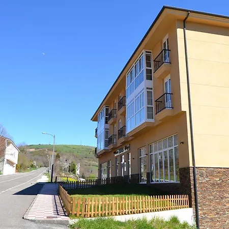 招待所 Lemos 特里亚卡斯特拉